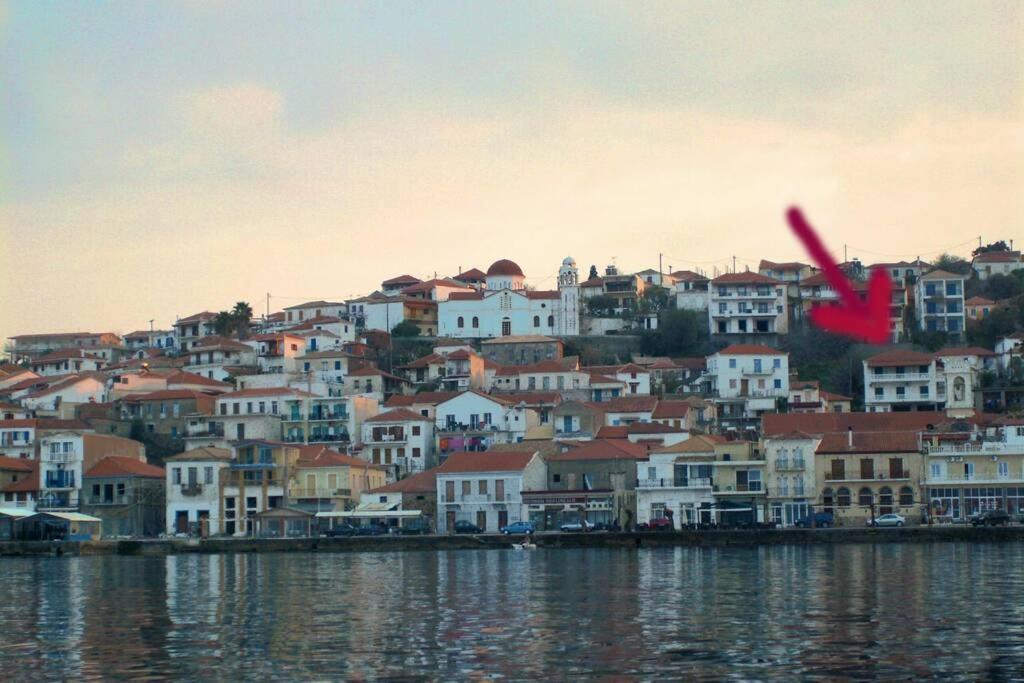 Ueber Den Daechern Von Koroni Buitenkant foto